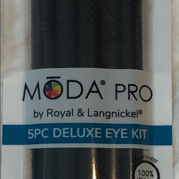MŌDA® Pro
5pc Deluxe Eye Kit - Picture 1 of 4